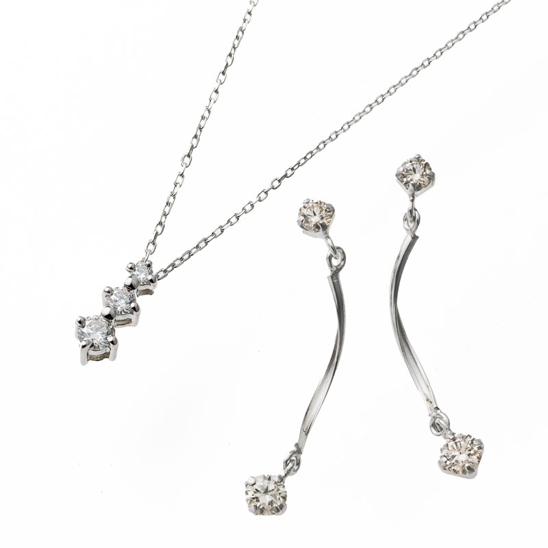 PTダイヤモンドネックレス・PTダイヤモンドピアス